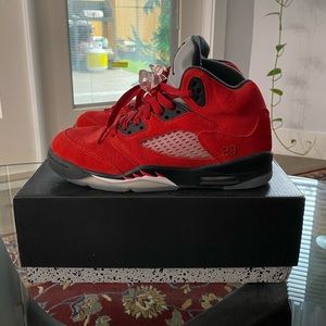 AIR JORDAN “Raging Bull” 5 GS